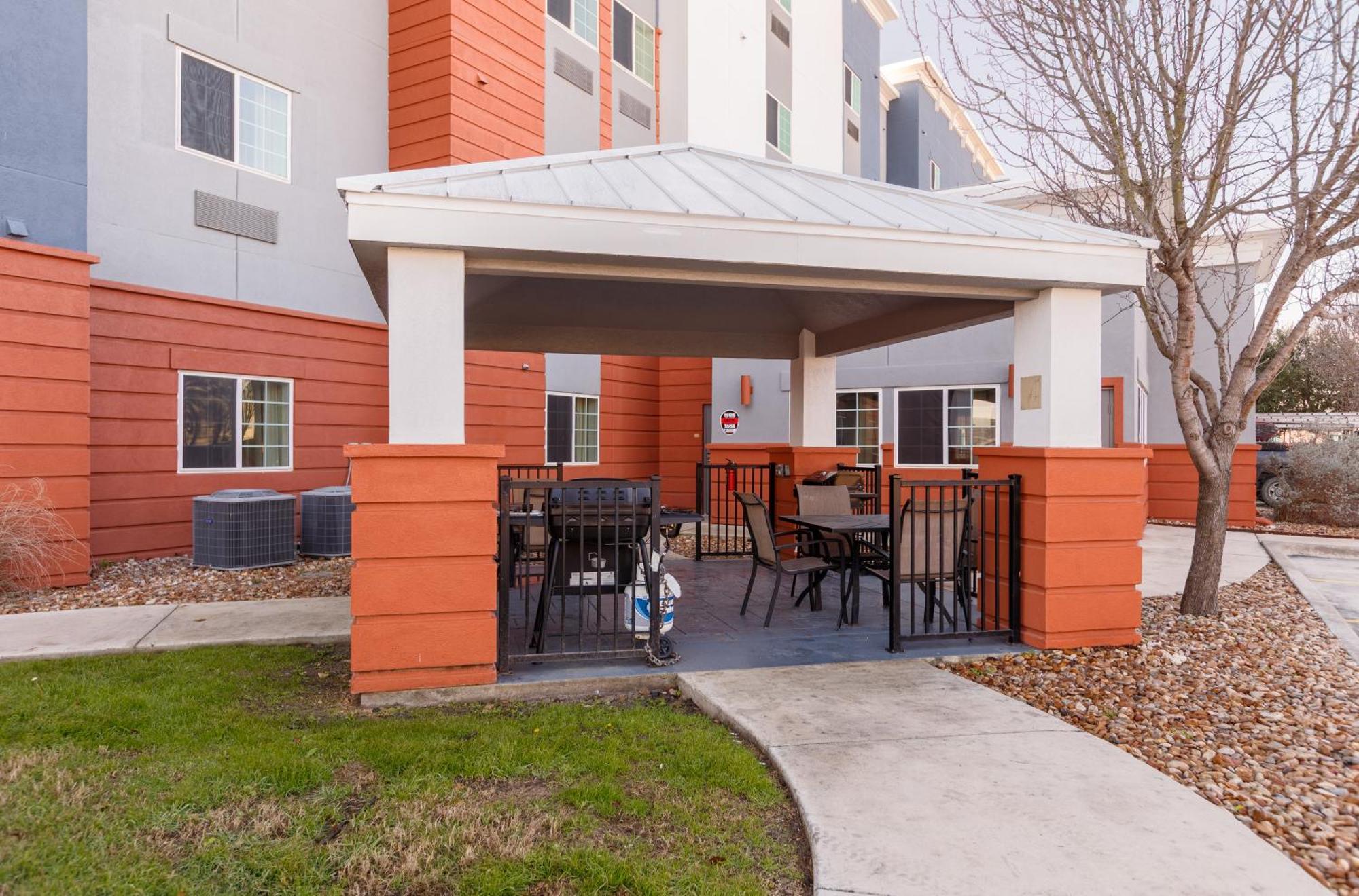 Candlewood Suites San Marcos By Ihg Esterno foto